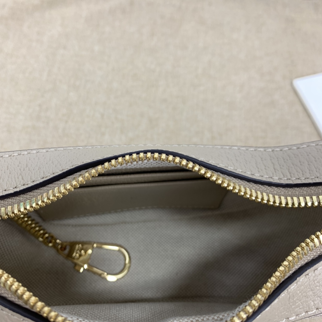 Gucci Hobo Bags